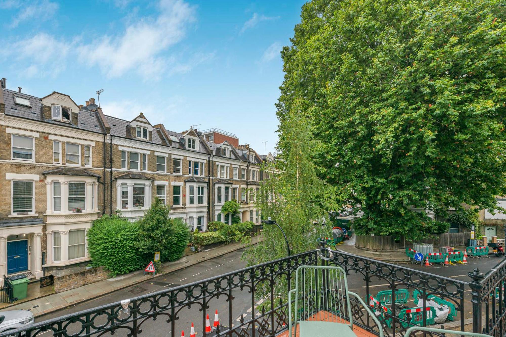 Luxury 3 Bed Apartment With Balcony In Kensington Olympia London Exterior foto